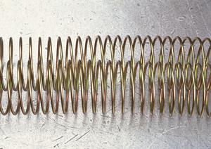 遠赤外線を放射する石英ヒーター
